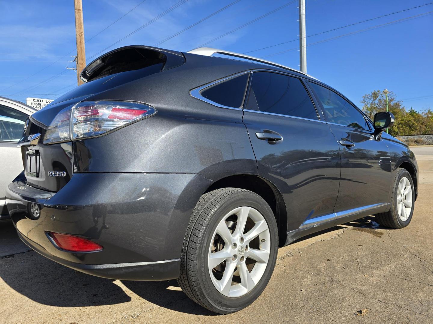 2011 GRAY Lexus RX 350 FWD (2T2ZK1BA6BC) with an 3.5L V6 DOHC 24V engine, 5-Speed Automatic transmission, located at 2660 S.Garland Avenue, Garland, TX, 75041, (469) 298-3118, 32.885387, -96.656776 - Photo#3