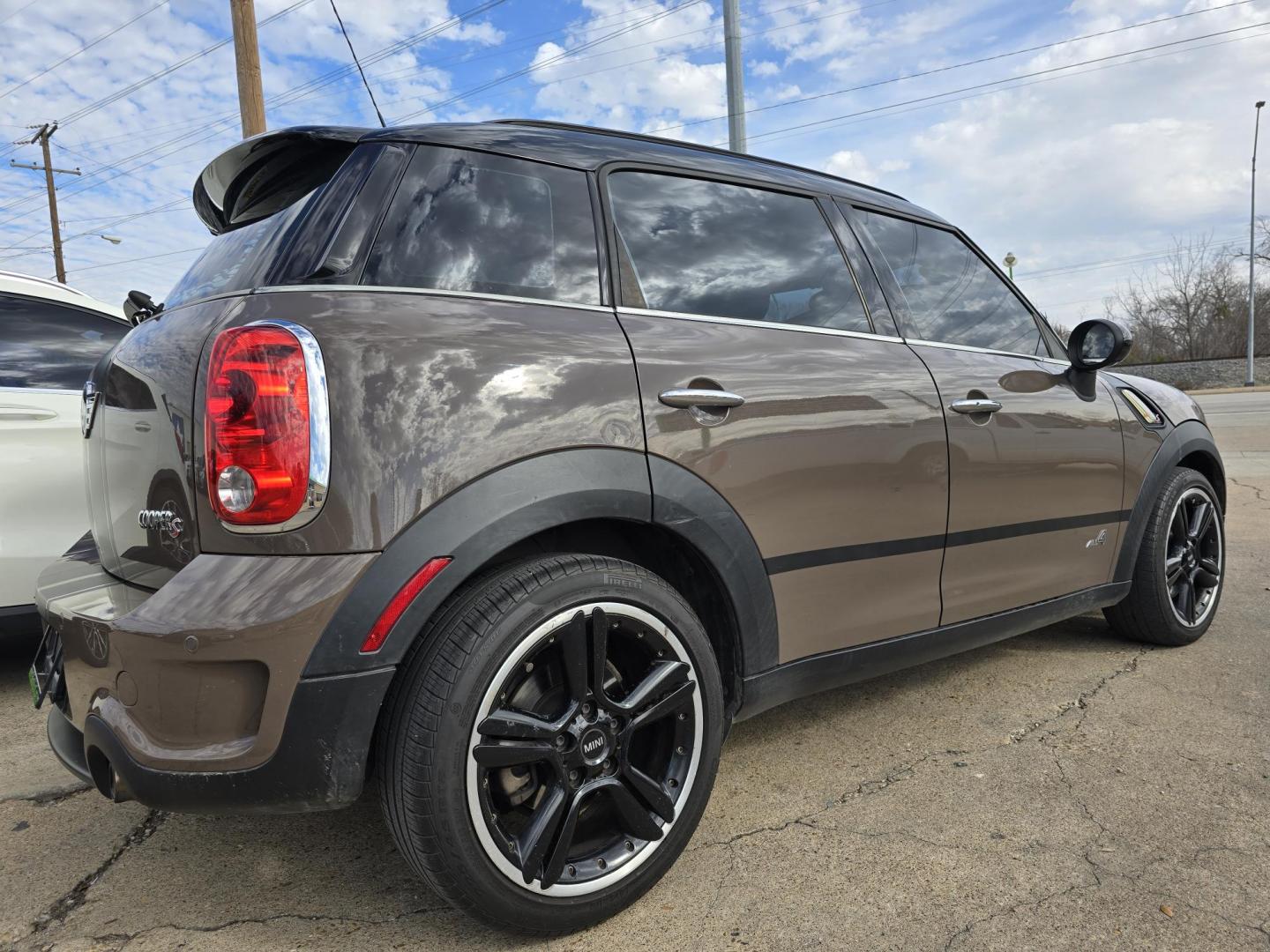 2011 BROWN Mini Cooper S ALL4 COUNTRYMAN (WMWZC5C59BW) with an 1.6L L4 DOHC 16V TURBO engine, AUTO transmission, located at 2660 S.Garland Avenue, Garland, TX, 75041, (469) 298-3118, 32.885387, -96.656776 - Photo#3