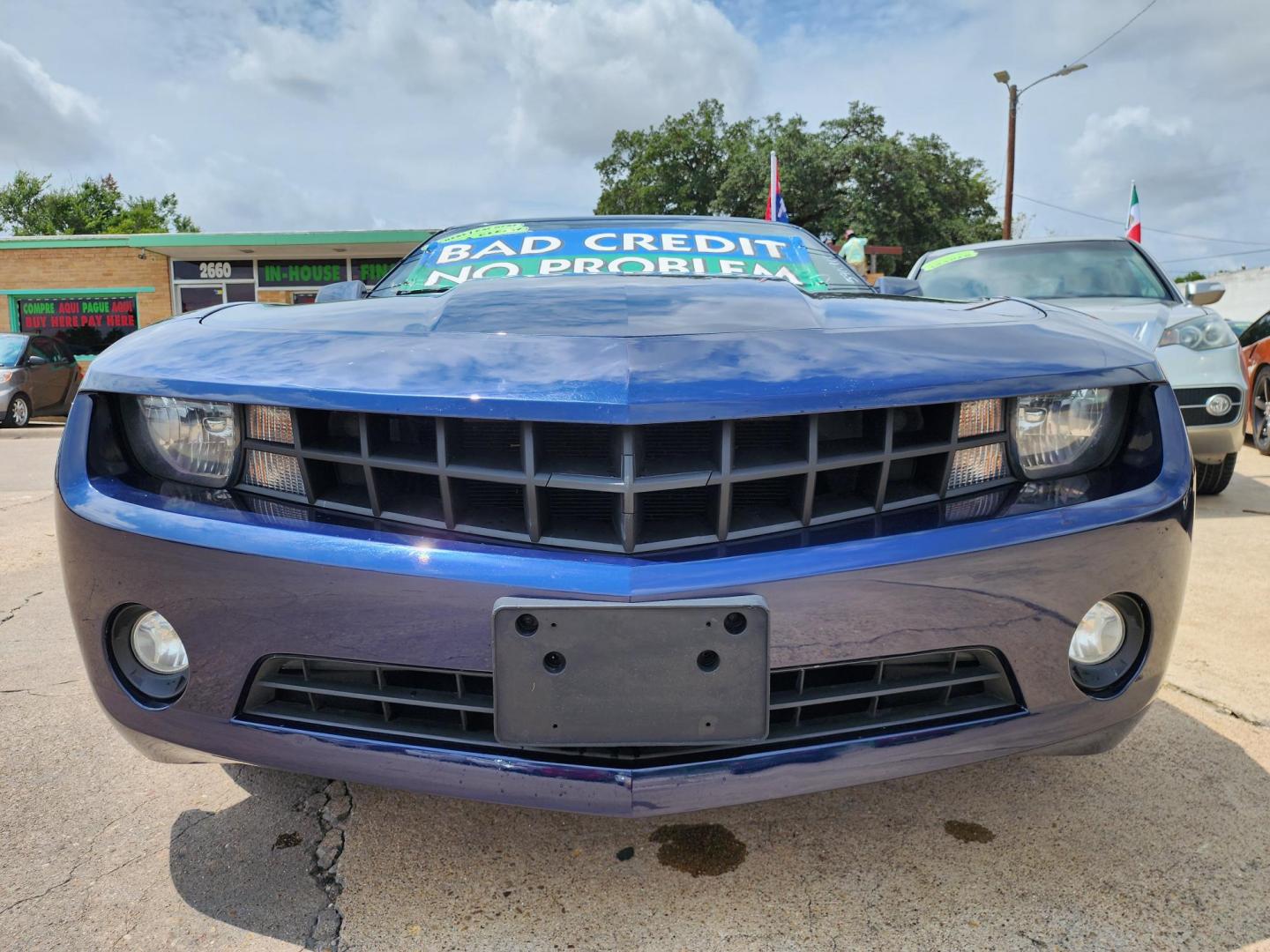 2012 Chevrolet Camaro Coupe 1LT (2G1FB1E30C9) with an 3.6L V6 DOHC 24V FFV engine, 6-Speed Automatic transmission, located at 2660 S.Garland Avenue, Garland, TX, 75041, (469) 298-3118, 32.885387, -96.656776 - Photo#9