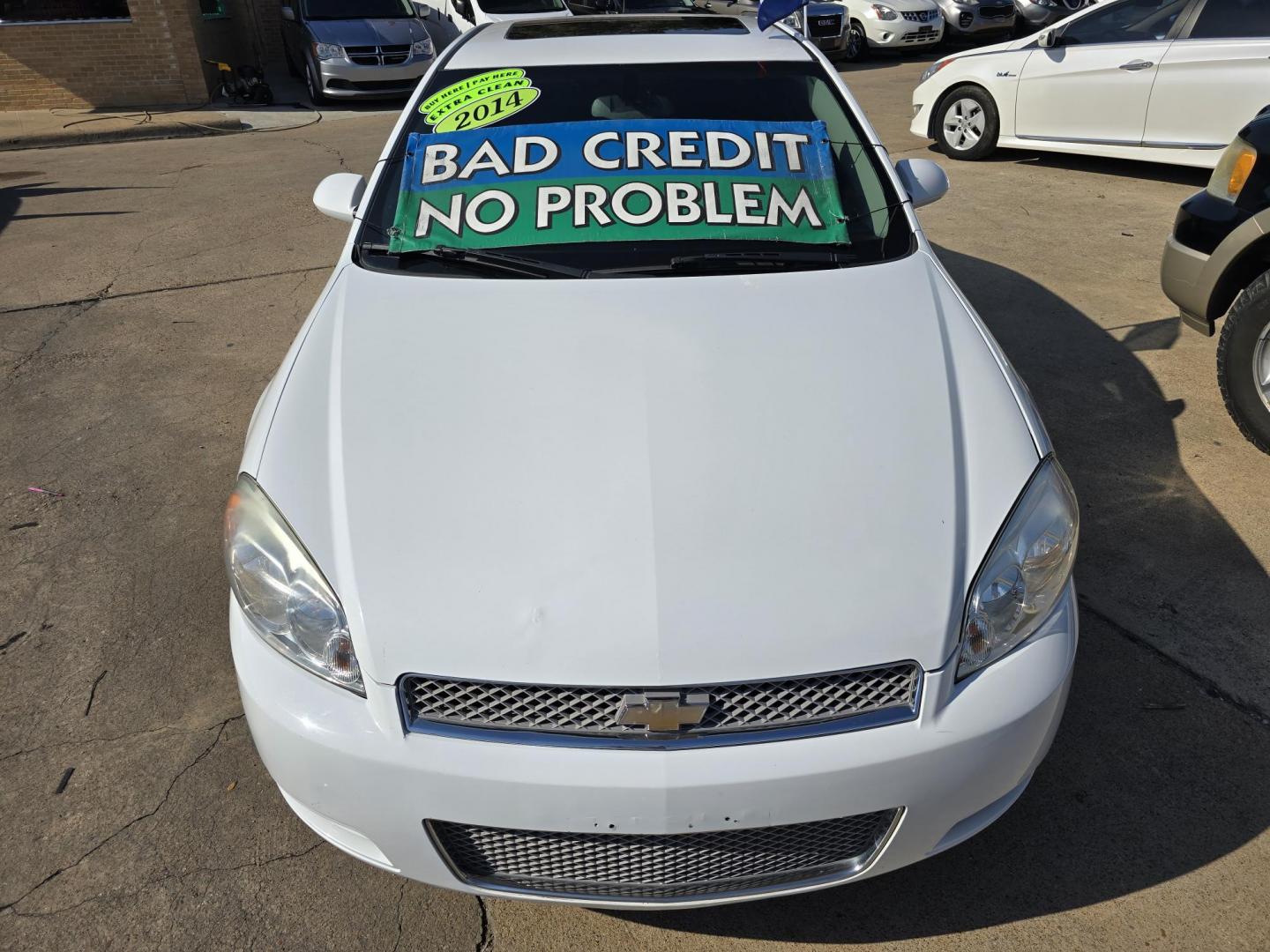 2014 WHITE Chevrolet Impala LT (2G1WB5E36E1) with an 3.6L V6 DOHC 16V FFV engine, 6-Speed Automatic transmission, located at 2660 S.Garland Avenue, Garland, TX, 75041, (469) 298-3118, 32.885387, -96.656776 - Photo#8