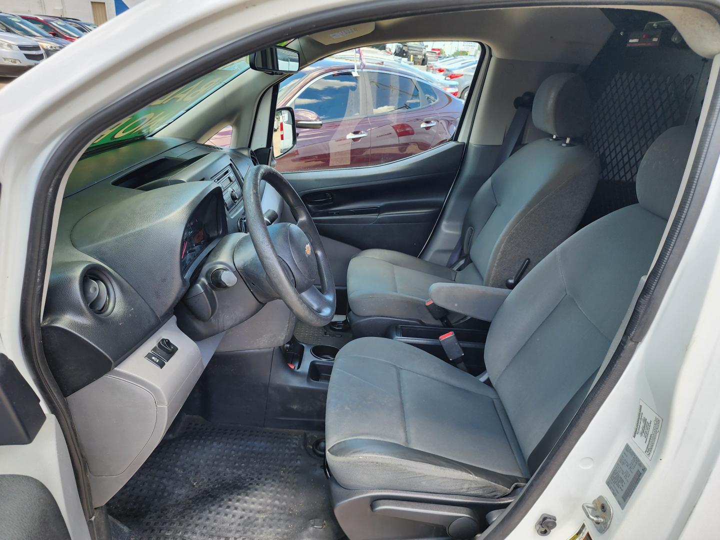 2015 WHITE Chevrolet City Express LS (3N63M0YN5FK) with an 2.0L L4 DOHC 16V engine, Continuously Variable Transmission transmission, located at 2660 S.Garland Avenue, Garland, TX, 75041, (469) 298-3118, 32.885387, -96.656776 - Photo#11