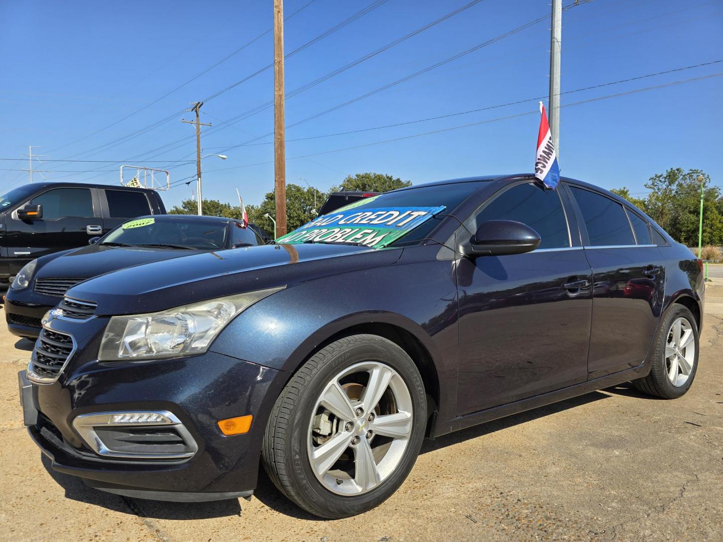 2015 Chevrolet Cruze 2LT (1G1PE5SB8F7) with an 1.4L L4 DOHC 16V TURBO engine, 6-Speed Automatic transmission, located at 2660 S.Garland Avenue, Garland, TX, 75041, (469) 298-3118, 32.885387, -96.656776 - Photo#7