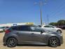 2015 GRAY /BLACK Ford Focus SE (1FADP3K29FL) with an 2.0L L4 DOHC 16V engine, AUTO transmission, located at 2660 S.Garland Avenue, Garland, TX, 75041, (469) 298-3118, 32.885387, -96.656776 - Photo#2