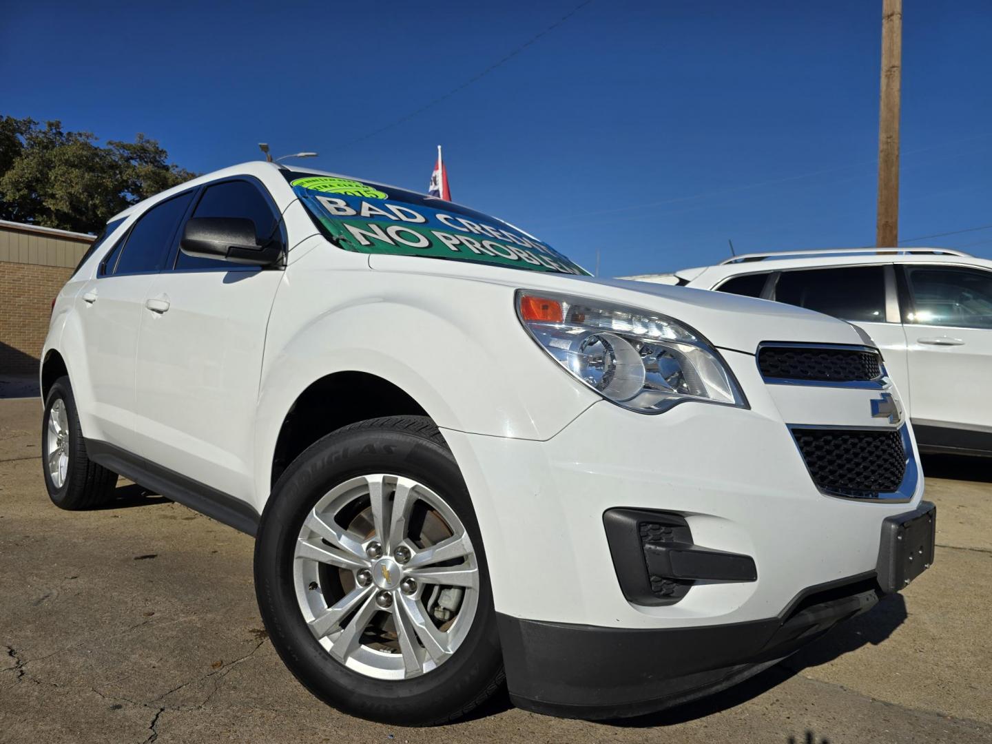 2015 WHITE Chevrolet Equinox LS (2GNALAEK6F1) with an 2.4L L4 DOHC 16V FFV engine, 6-Speed Automatic transmission, located at 2660 S.Garland Avenue, Garland, TX, 75041, (469) 298-3118, 32.885387, -96.656776 - Photo#0