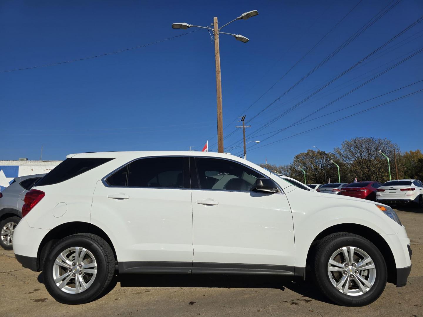 2015 WHITE Chevrolet Equinox LS (2GNALAEK6F1) with an 2.4L L4 DOHC 16V FFV engine, 6-Speed Automatic transmission, located at 2660 S.Garland Avenue, Garland, TX, 75041, (469) 298-3118, 32.885387, -96.656776 - Photo#2