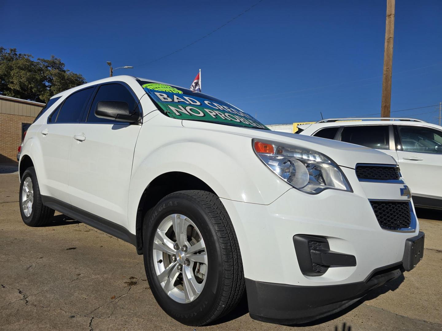 2015 WHITE Chevrolet Equinox LS (2GNALAEK6F1) with an 2.4L L4 DOHC 16V FFV engine, 6-Speed Automatic transmission, located at 2660 S.Garland Avenue, Garland, TX, 75041, (469) 298-3118, 32.885387, -96.656776 - Photo#1