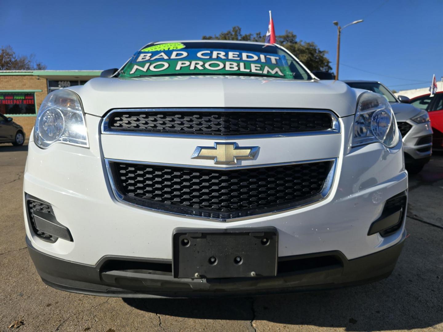 2015 WHITE Chevrolet Equinox LS (2GNALAEK6F1) with an 2.4L L4 DOHC 16V FFV engine, 6-Speed Automatic transmission, located at 2660 S.Garland Avenue, Garland, TX, 75041, (469) 298-3118, 32.885387, -96.656776 - Photo#9