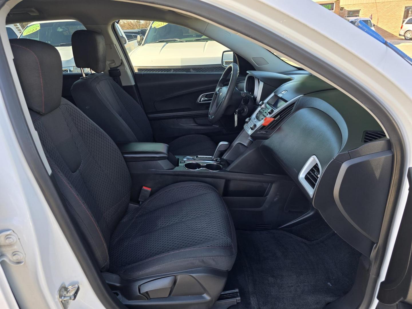 2015 WHITE Chevrolet Equinox LS (2GNALAEK6F1) with an 2.4L L4 DOHC 16V FFV engine, 6-Speed Automatic transmission, located at 2660 S.Garland Avenue, Garland, TX, 75041, (469) 298-3118, 32.885387, -96.656776 - Photo#17