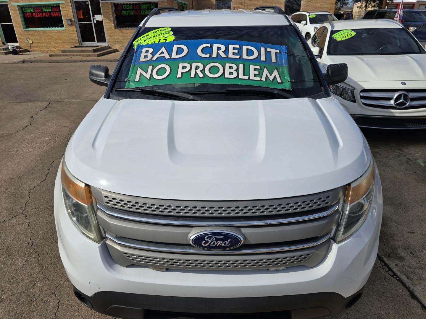 2015 WHITE Ford Explorer (1FM5K7B85FG) with an 3.5L V6 DOHC 24V engine, 6-Speed Automatic transmission, located at 2660 S.Garland Avenue, Garland, TX, 75041, (469) 298-3118, 32.885387, -96.656776 - Photo#8