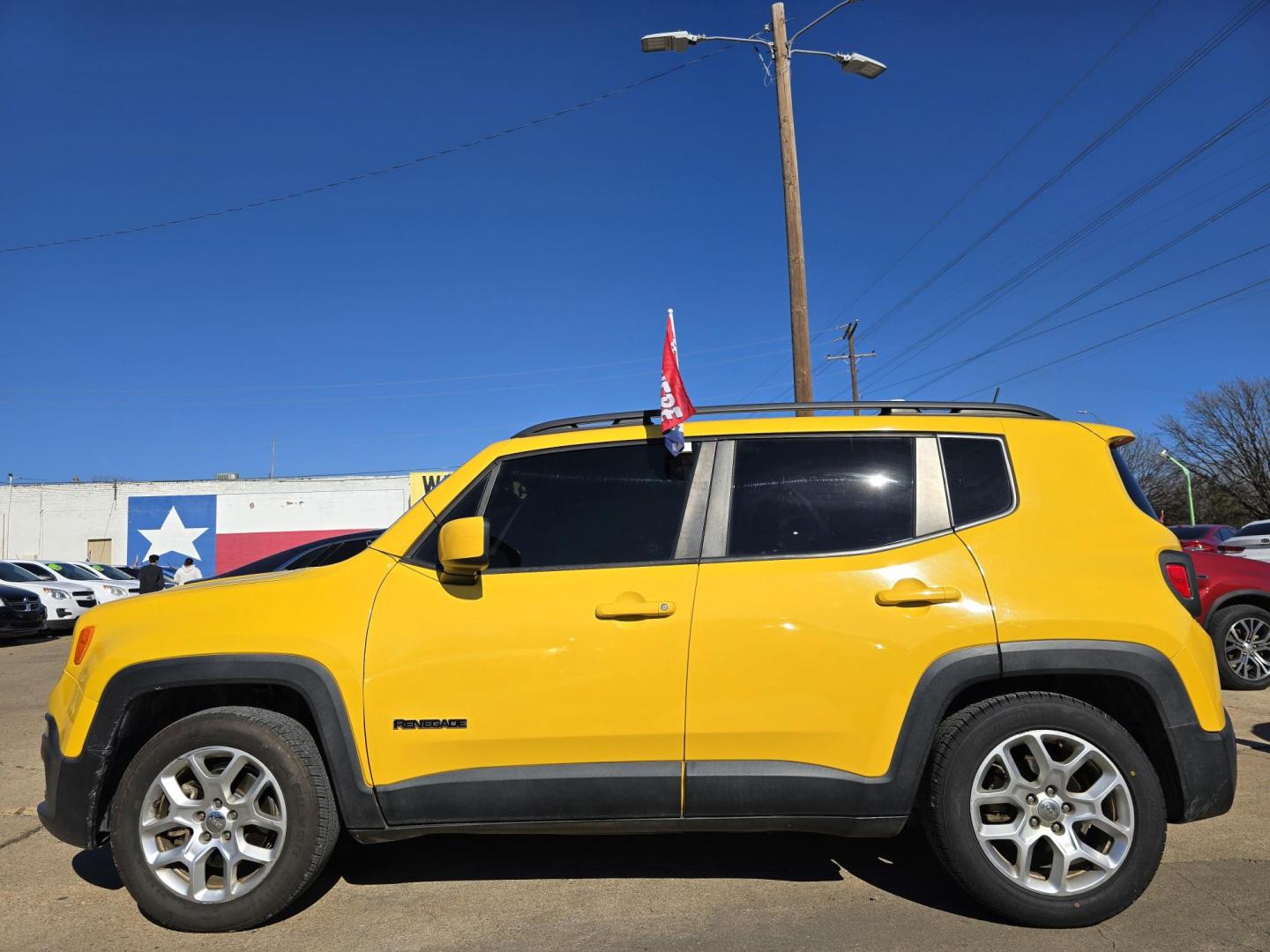 2015 YELLOW Jeep Renegade Latitude (ZACCJABT6FP) with an 2.4L L4 engine, AUTO transmission, located at 2660 S.Garland Avenue, Garland, TX, 75041, (469) 298-3118, 32.885387, -96.656776 - Photo#6