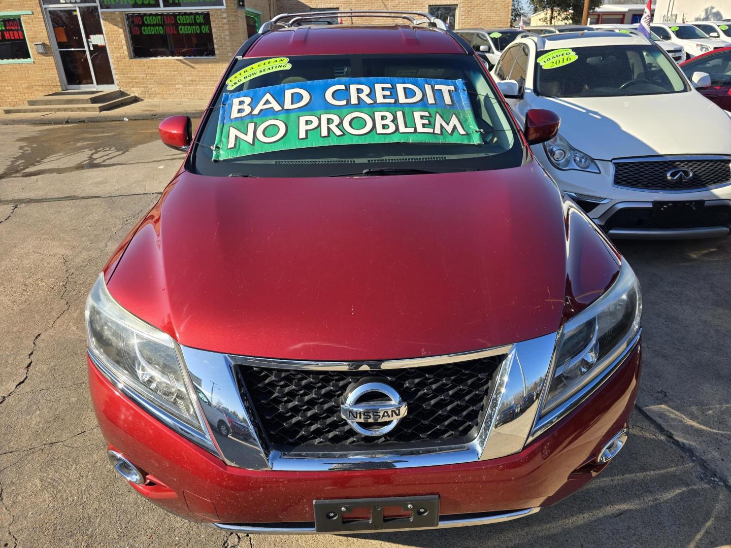 2015 RED Nissan Pathfinder SL (5N1AR2MN6FC) with an 3.5L V6 DOHC 24V engine, Continuously Variable Transmission transmission, located at 2660 S.Garland Avenue, Garland, TX, 75041, (469) 298-3118, 32.885387, -96.656776 - Photo#8