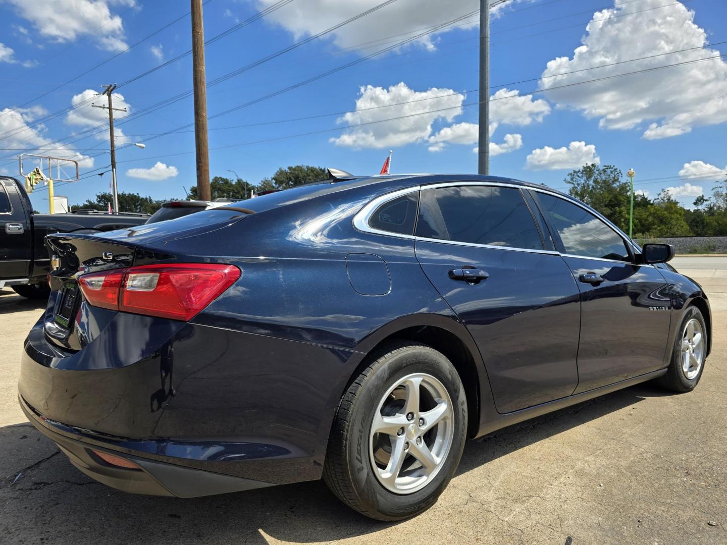 2016 Chevrolet Malibu LS (1G1ZB5ST7GF) with an 1.5L L4 DOHC 16V engine, 6A transmission, located at 2660 S.Garland Avenue, Garland, TX, 75041, (469) 298-3118, 32.885387, -96.656776 - Photo#3