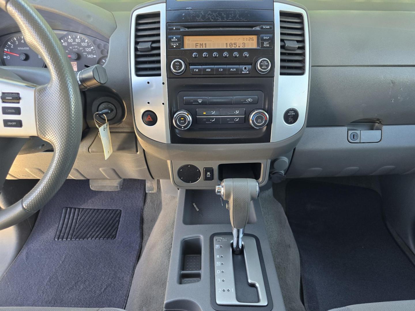 2016 WHITE Nissan Frontier S King Cab (1N6BD0CT3GN) with an 2.5L L4 DOHC 16V engine, AUTO transmission, located at 2660 S.Garland Avenue, Garland, TX, 75041, (469) 298-3118, 32.885387, -96.656776 - Photo#15