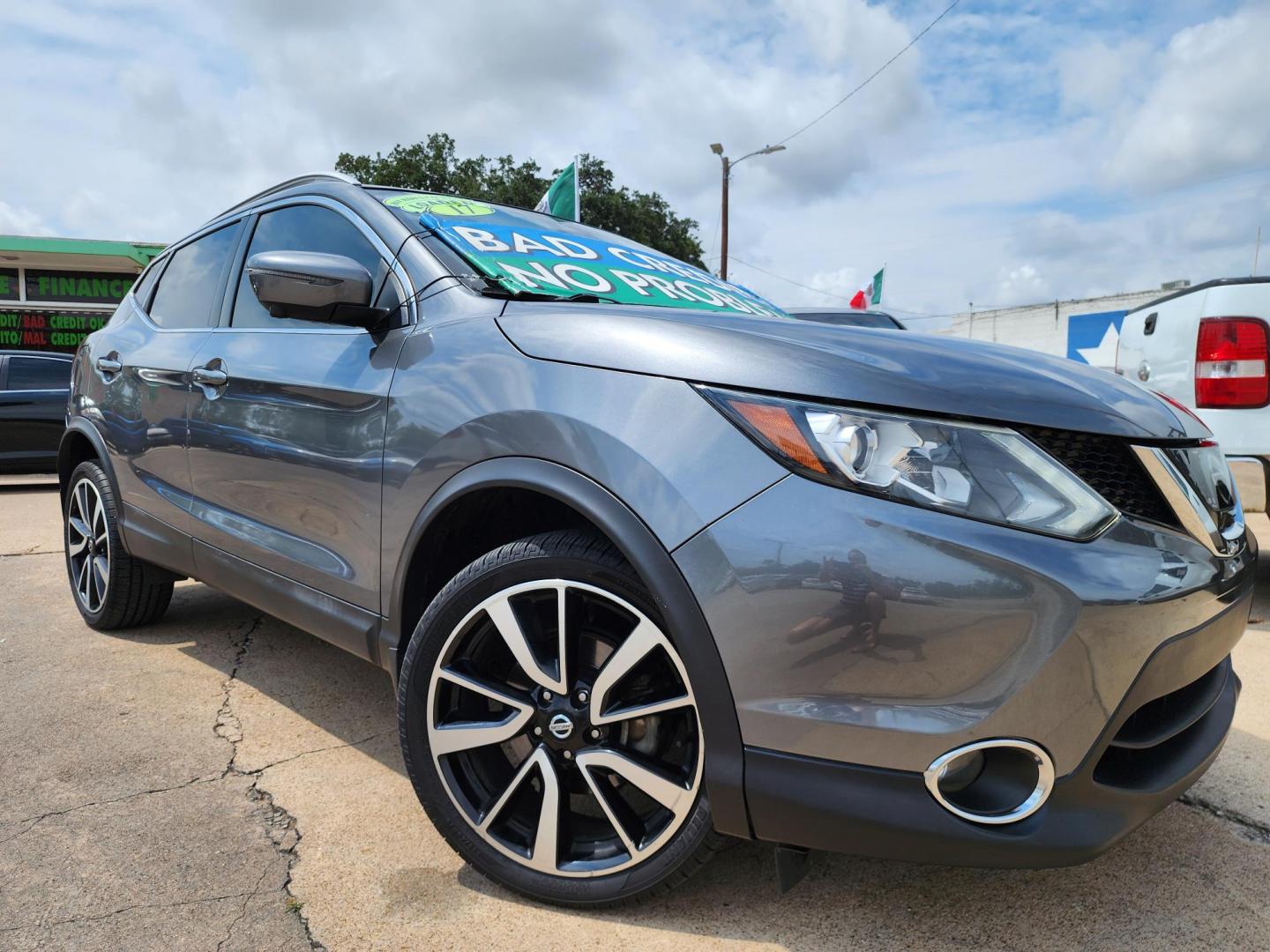 2017 Nissan Rogue SL Sport SL SPORT (JN1BJ1CPXHW) with an 2.0L L4 DOHC 16V engine, CVT transmission, located at 2660 S.Garland Avenue, Garland, TX, 75041, (469) 298-3118, 32.885387, -96.656776 - Welcome to DallasAutos4Less, one of the Premier BUY HERE PAY HERE Dealers in the North Dallas Area. We specialize in financing to people with NO CREDIT or BAD CREDIT. We need proof of income, proof of residence, and a ID. Come buy your new car from us today!! This is a SUPER CLEAN 2017 NISSAN ROG - Photo#0