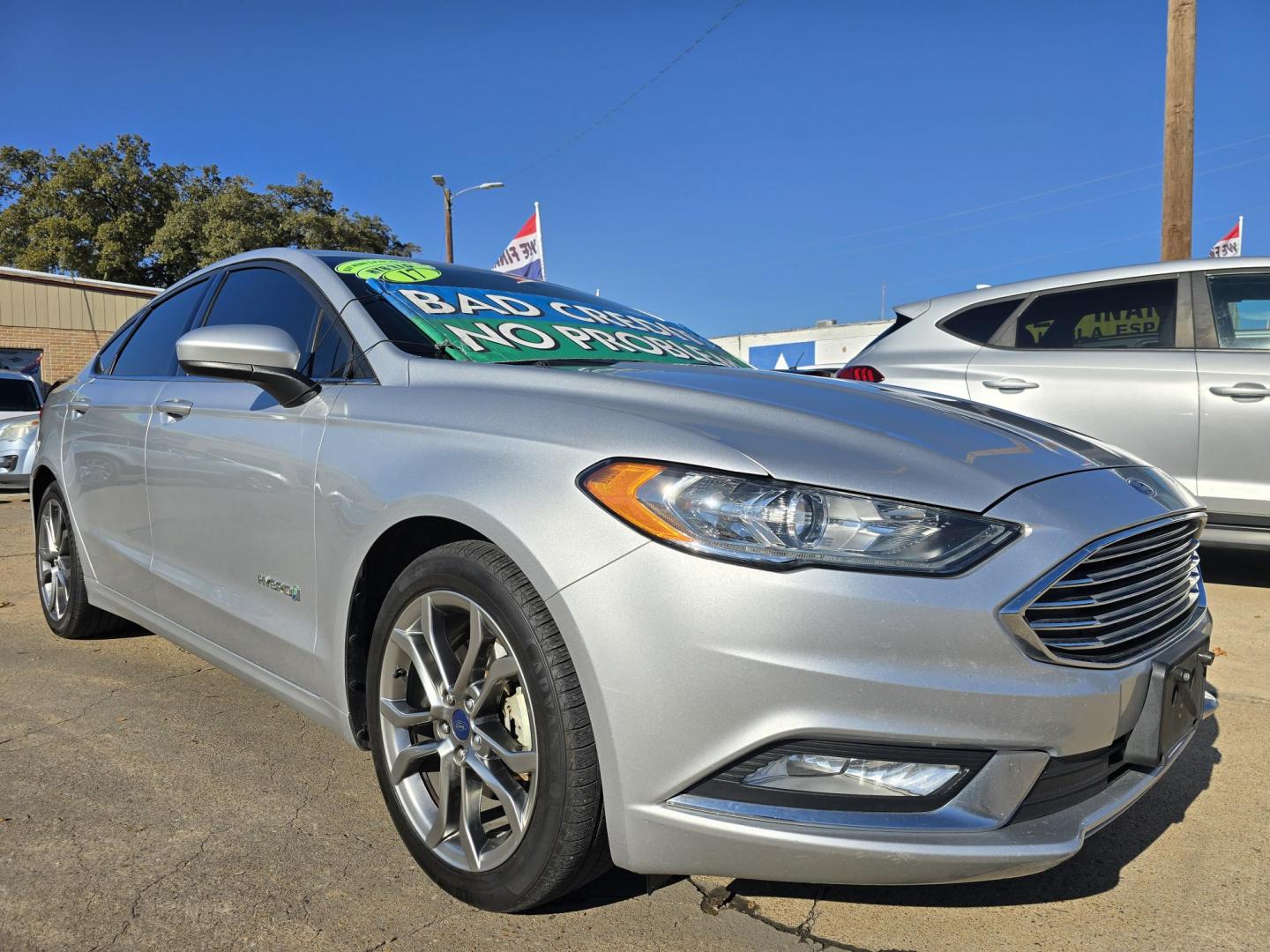 2017 SILVER Ford Fusion Hybrid SE (3FA6P0LU5HR) with an 2.0L L4 DOHC 16V HYBRID engine, CVT transmission, located at 2660 S.Garland Avenue, Garland, TX, 75041, (469) 298-3118, 32.885387, -96.656776 - Photo#1