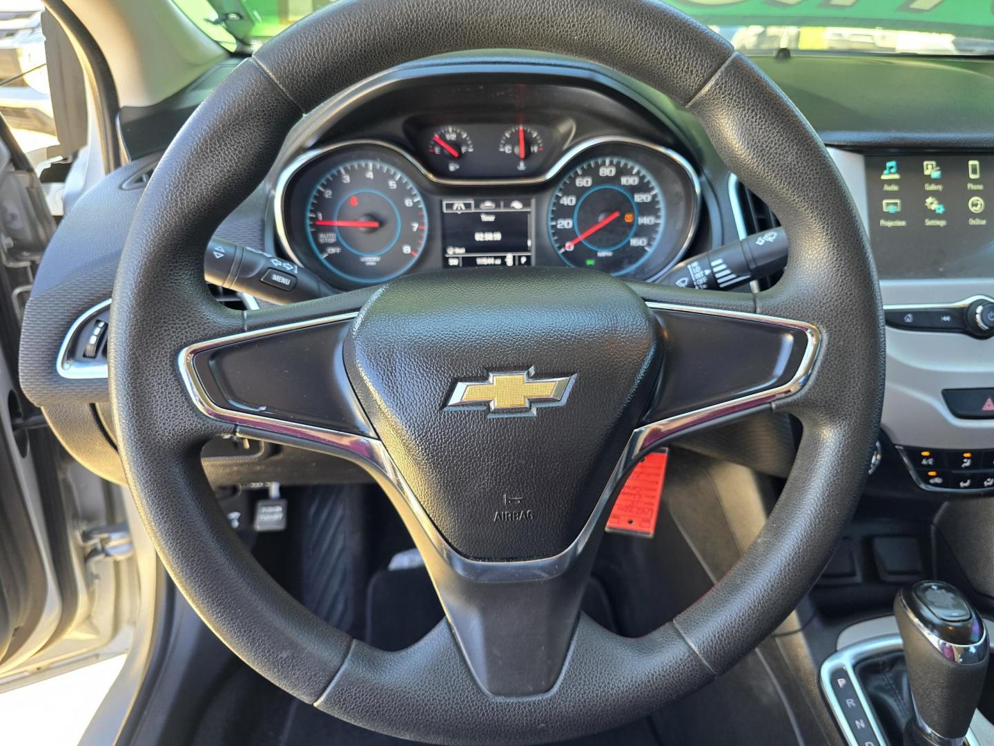 2018 Chevrolet Cruze LS (1G1BC5SM6J7) with an 1.4L L4 DOHC 16V TURBO engine, 6A transmission, located at 2660 S.Garland Avenue, Garland, TX, 75041, (469) 298-3118, 32.885387, -96.656776 - Photo#12