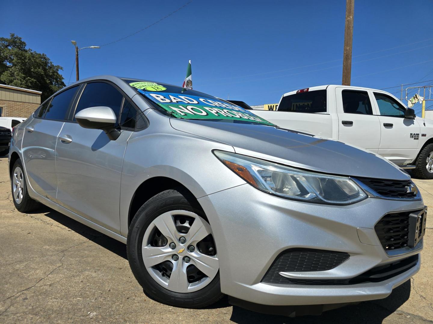 2018 Chevrolet Cruze LS (1G1BC5SM6J7) with an 1.4L L4 DOHC 16V TURBO engine, 6A transmission, located at 2660 S.Garland Avenue, Garland, TX, 75041, (469) 298-3118, 32.885387, -96.656776 - Photo#0