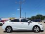 2018 WHITE Chevrolet Cruze LS (1G1BC5SM6J7) , AUTO transmission, located at 2660 S.Garland Avenue, Garland, TX, 75041, (469) 298-3118, 32.885387, -96.656776 - Welcome to DallasAutos4Less, one of the Premier BUY HERE PAY HERE Dealers in the North Dallas Area. We specialize in financing to people with NO CREDIT or BAD CREDIT. We need proof of income, proof of residence, and a ID. Come buy your new car from us today!! This is a very well cared for 2018 CH - Photo#2