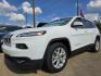 2018 WHITE Jeep Cherokee Latitude (1C4PJLCB2JD) with an 2.4L L4 DOHC 16V engine, 9A transmission, located at 2660 S.Garland Avenue, Garland, TX, 75041, (469) 298-3118, 32.885387, -96.656776 - Photo#6