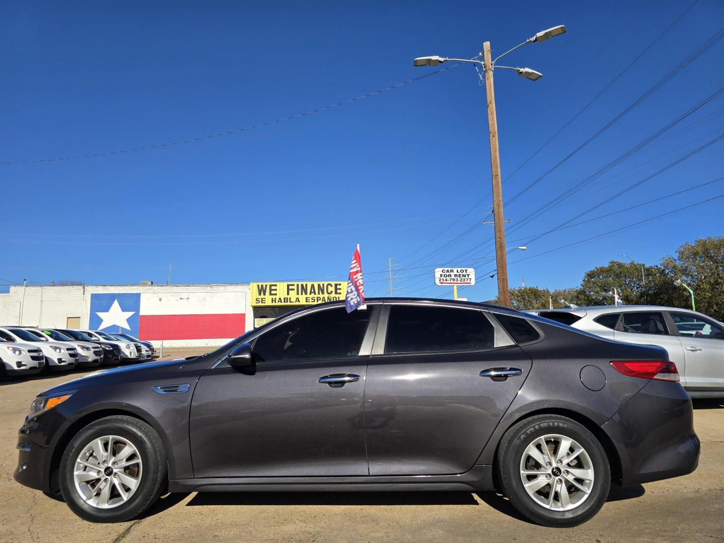 2018 GRAY Kia Optima LX (KNAGT4L38J5) with an 2.4L L4 DOHC 16V engine, 6A transmission, located at 2660 S.Garland Avenue, Garland, TX, 75041, (469) 298-3118, 32.885387, -96.656776 - Photo#6