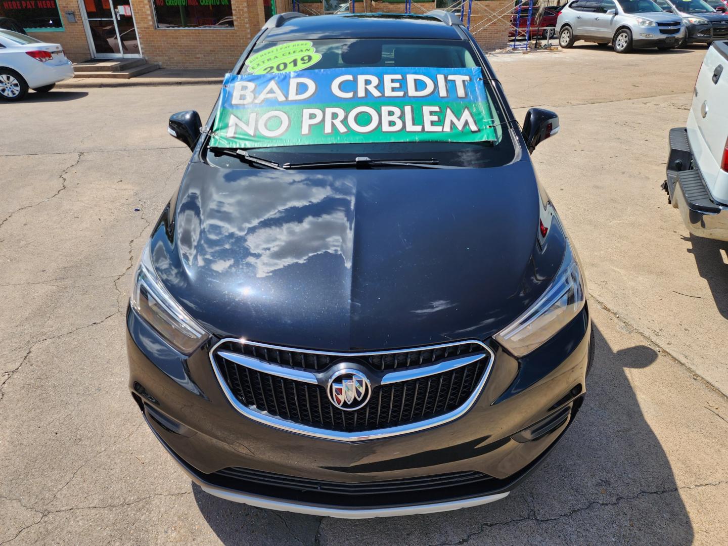 2019 BLACK Buick Encore Preferred (KL4CJASB4KB) with an 1.4L L4 DOHC 16V TURBO engine, 6A transmission, located at 2660 S.Garland Avenue, Garland, TX, 75041, (469) 298-3118, 32.885387, -96.656776 - Welcome to DallasAutos4Less, one of the Premier BUY HERE PAY HERE Dealers in the North Dallas Area. We specialize in financing to people with NO CREDIT or BAD CREDIT. We need proof of income, proof of residence, and a ID. Come buy your new car from us today!! This is a SUPER CLEAN 2019 BUICK ENCO - Photo#8