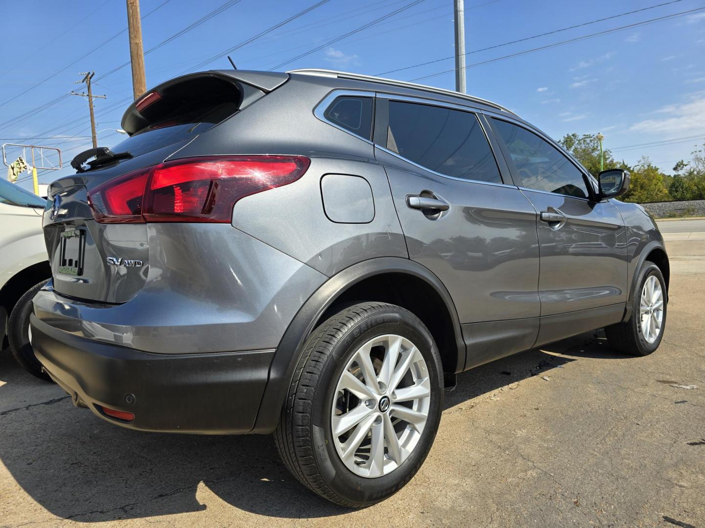 2019 GRAY Nissan Rogue Sport SL (JN1BJ1CR9KW) with an 2.0L L4 DOHC 16V engine, CVT transmission, located at 2660 S.Garland Avenue, Garland, TX, 75041, (469) 298-3118, 32.885387, -96.656776 - Photo#3