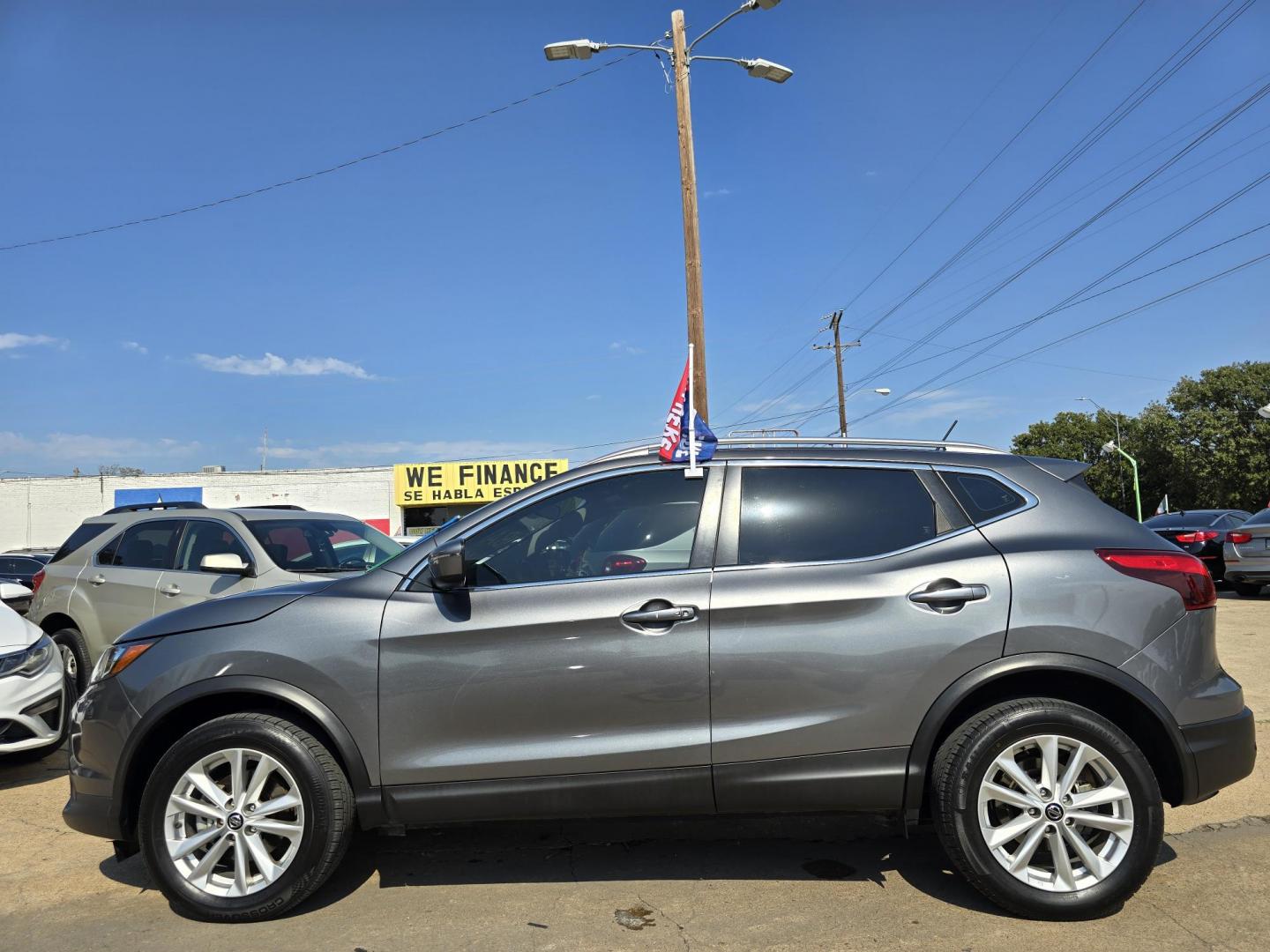 2019 GRAY Nissan Rogue Sport SL (JN1BJ1CR9KW) with an 2.0L L4 DOHC 16V engine, CVT transmission, located at 2660 S.Garland Avenue, Garland, TX, 75041, (469) 298-3118, 32.885387, -96.656776 - Photo#6