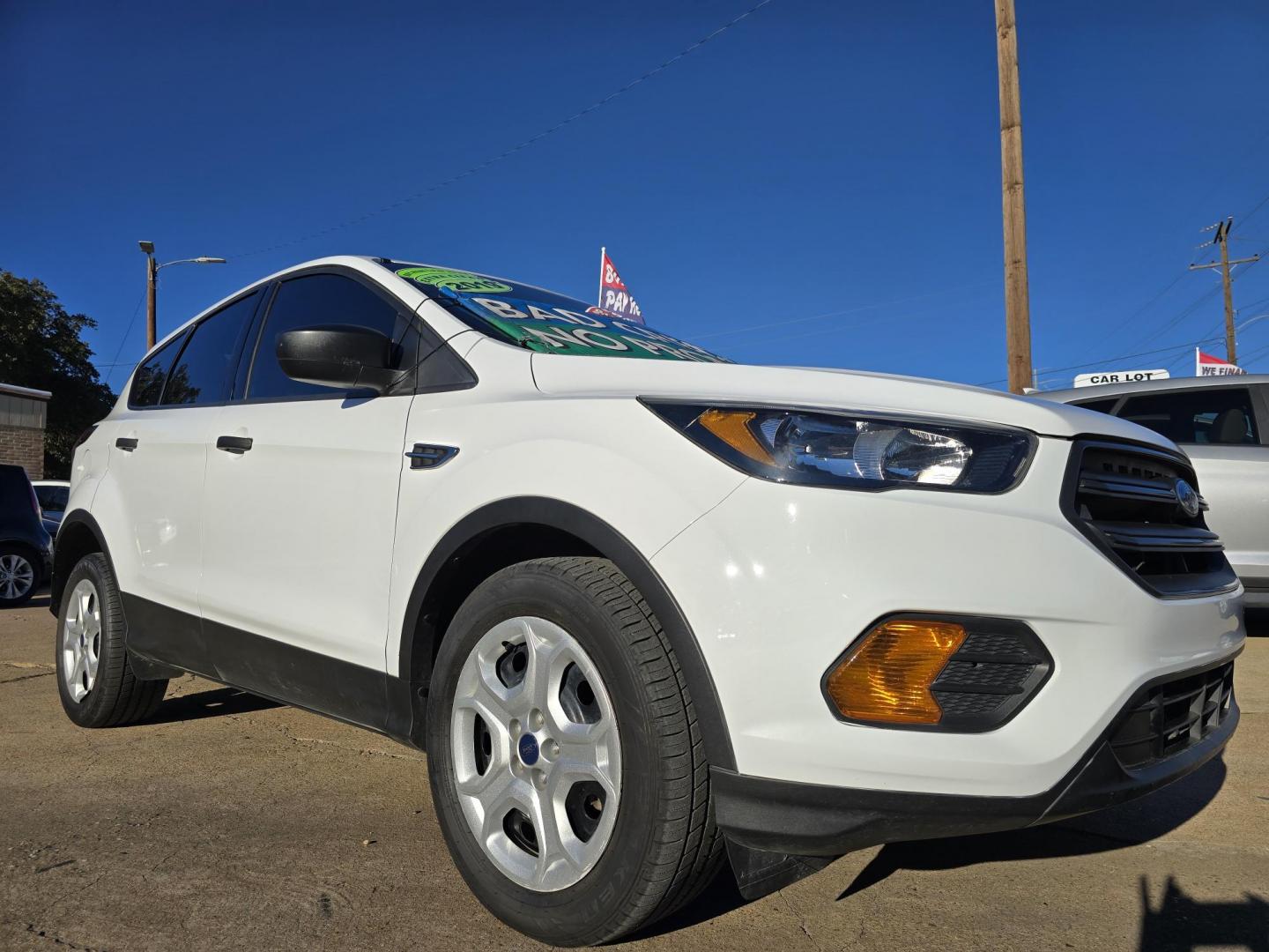 2019 WHITE Ford Escape S (1FMCU0F71KU) with an 2.5L L4 DOHC 16V engine, 6A transmission, located at 2660 S.Garland Avenue, Garland, TX, 75041, (469) 298-3118, 32.885387, -96.656776 - Photo#1