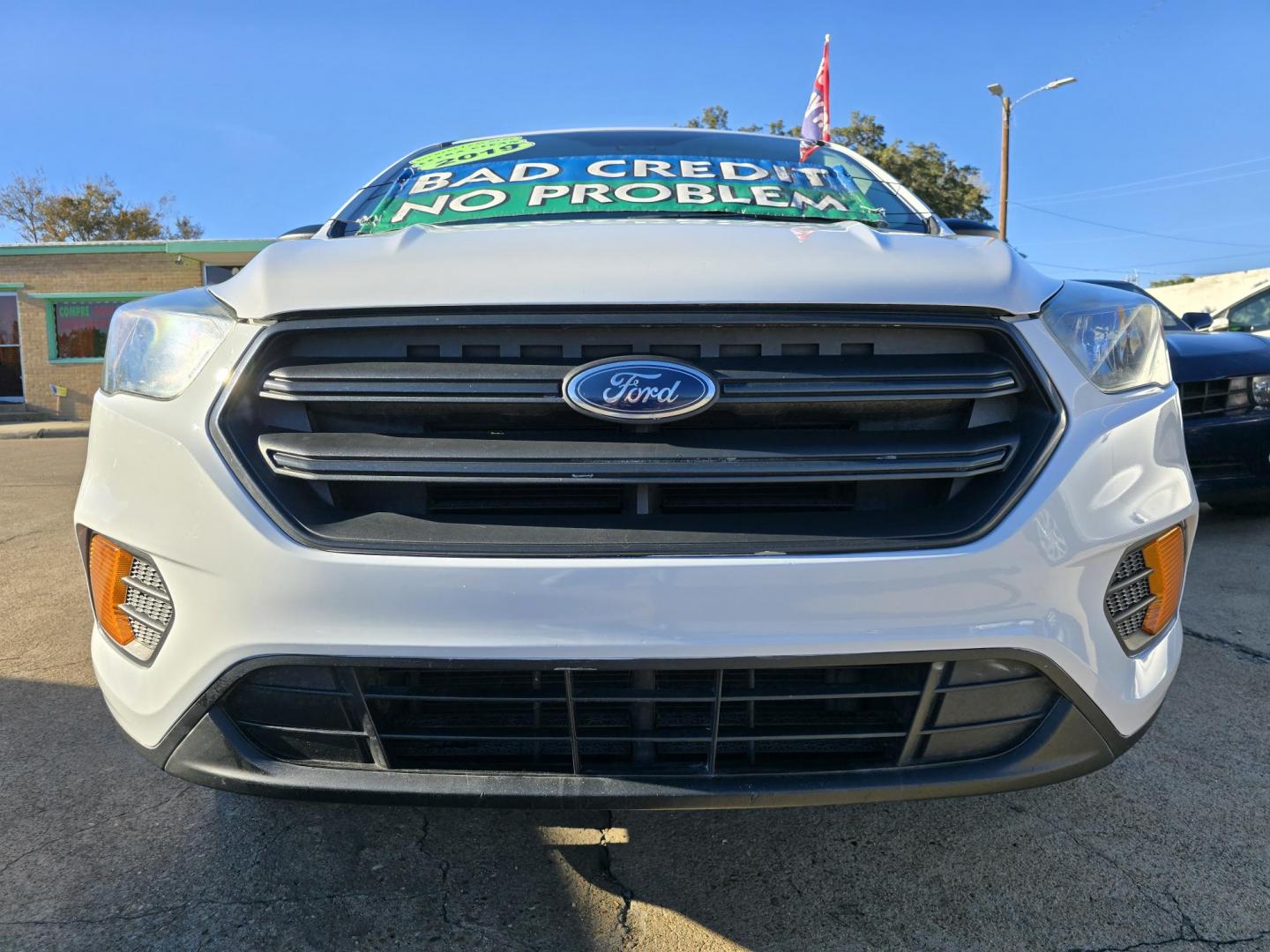 2019 WHITE Ford Escape S (1FMCU0F71KU) with an 2.5L L4 DOHC 16V engine, 6A transmission, located at 2660 S.Garland Avenue, Garland, TX, 75041, (469) 298-3118, 32.885387, -96.656776 - Photo#9