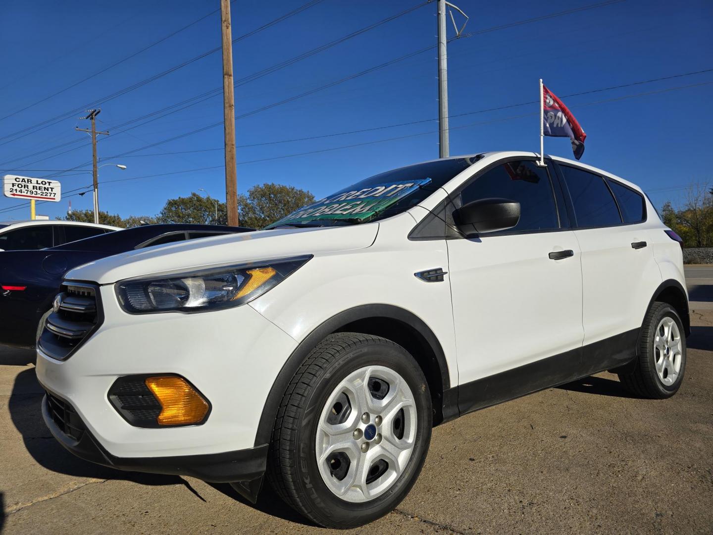 2019 WHITE Ford Escape S (1FMCU0F71KU) with an 2.5L L4 DOHC 16V engine, 6A transmission, located at 2660 S.Garland Avenue, Garland, TX, 75041, (469) 298-3118, 32.885387, -96.656776 - Photo#7