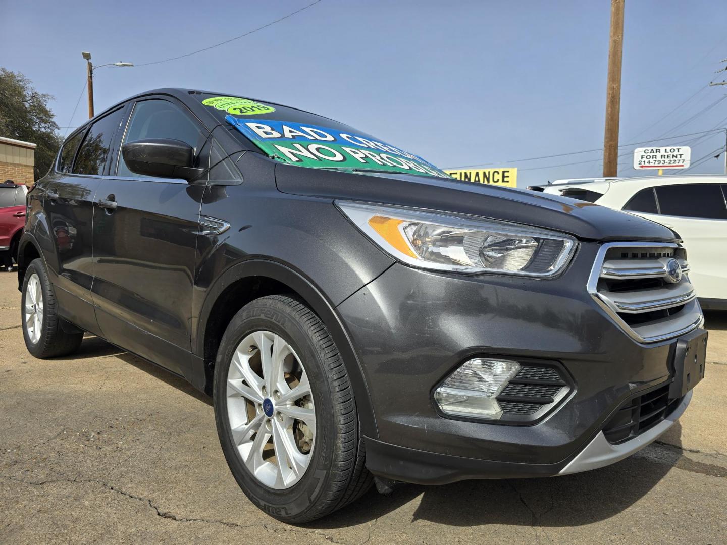 2019 GRAY Ford Escape SE (1FMCU0G9XKU) with an 2.0L L4 DOHC 16V engine, 6A transmission, located at 2660 S.Garland Avenue, Garland, TX, 75041, (469) 298-3118, 32.885387, -96.656776 - Photo#1