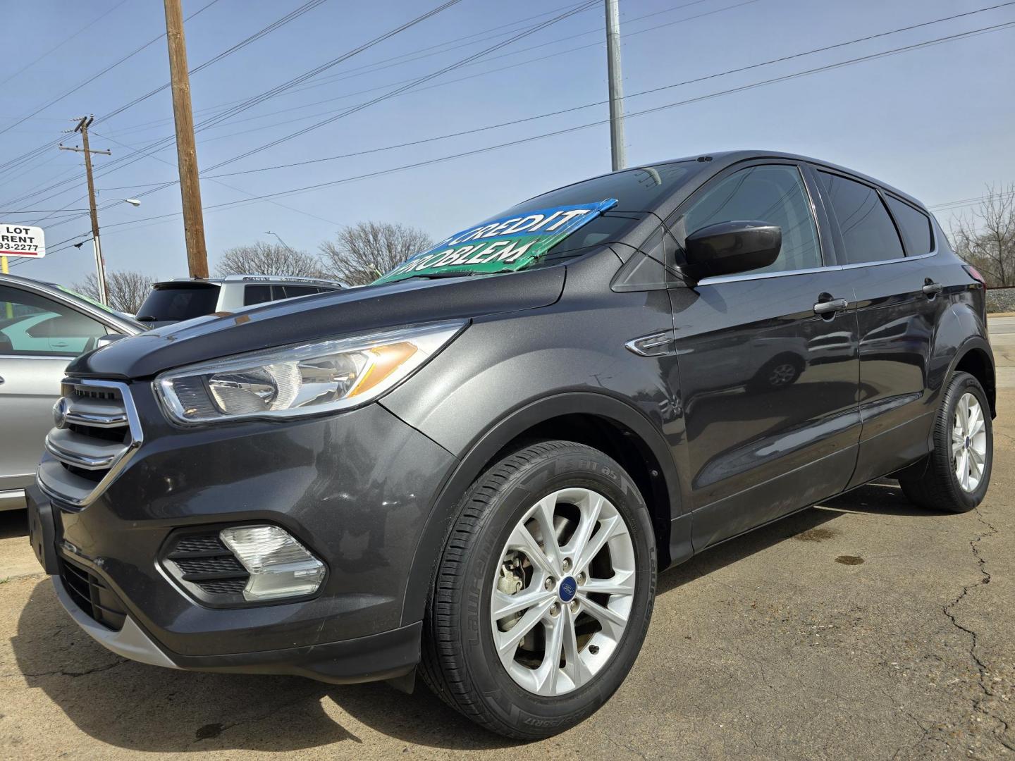 2019 GRAY Ford Escape SE (1FMCU0G9XKU) with an 2.0L L4 DOHC 16V engine, 6A transmission, located at 2660 S.Garland Avenue, Garland, TX, 75041, (469) 298-3118, 32.885387, -96.656776 - Photo#7