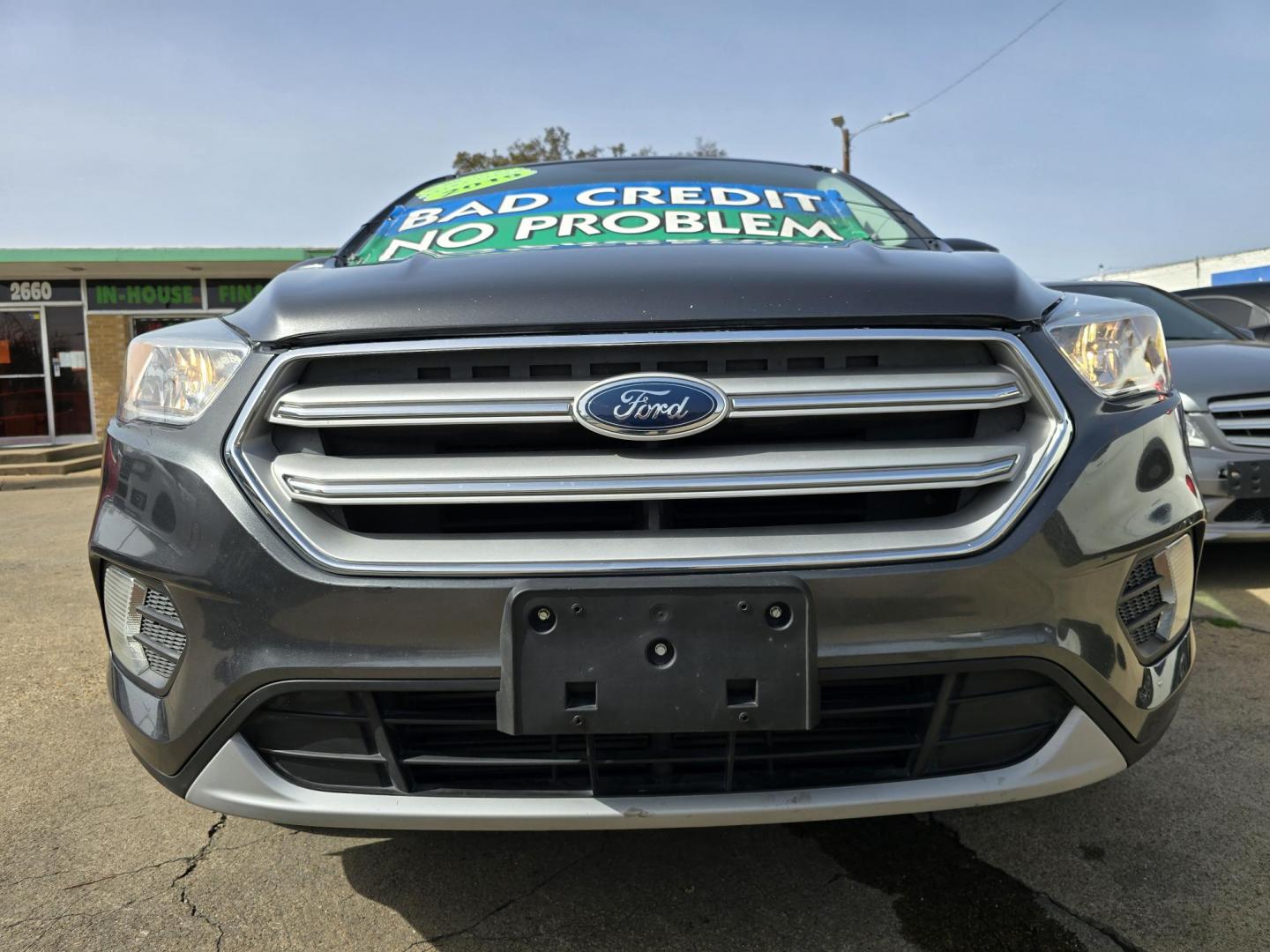 2019 GRAY Ford Escape SE (1FMCU0G9XKU) with an 2.0L L4 DOHC 16V engine, 6A transmission, located at 2660 S.Garland Avenue, Garland, TX, 75041, (469) 298-3118, 32.885387, -96.656776 - Photo#9