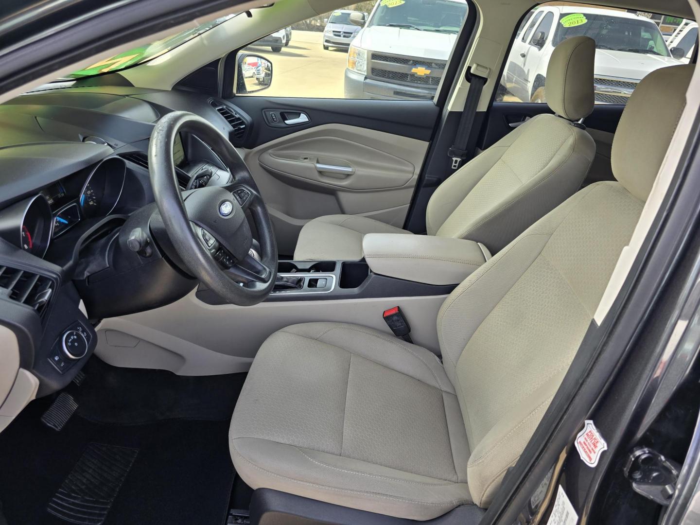 2019 GRAY Ford Escape SE (1FMCU0G9XKU) with an 2.0L L4 DOHC 16V engine, 6A transmission, located at 2660 S.Garland Avenue, Garland, TX, 75041, (469) 298-3118, 32.885387, -96.656776 - Photo#11