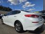 2020 DIAMOND WHITE Kia Optima LX (5XXGT4L32LG) with an 2.4L L4 DOHC 16V engine, 6A transmission, located at 2660 S.Garland Avenue, Garland, TX, 75041, (469) 298-3118, 32.885387, -96.656776 - Photo#5