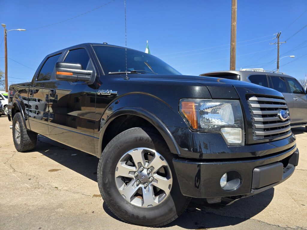 2011 Ford F-150 XL; PLATINUM;