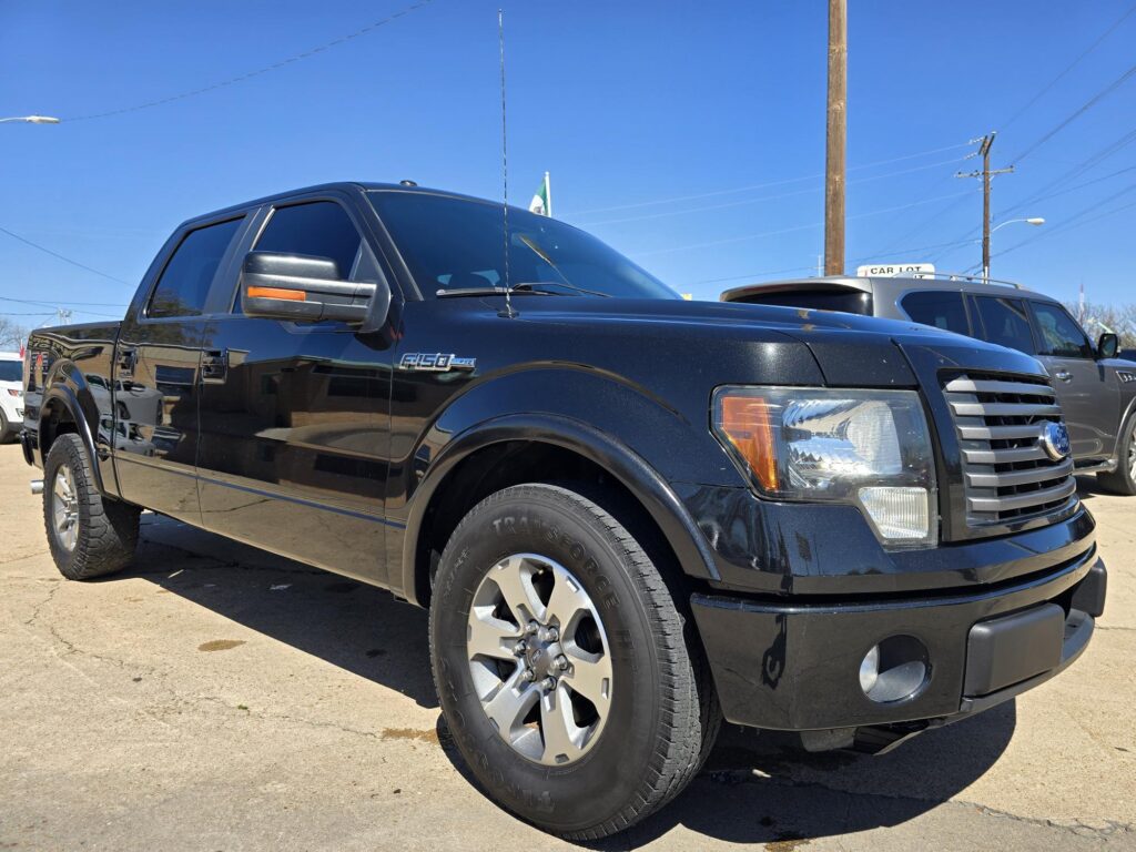2011 Ford F-150 XL; PLATINUM;