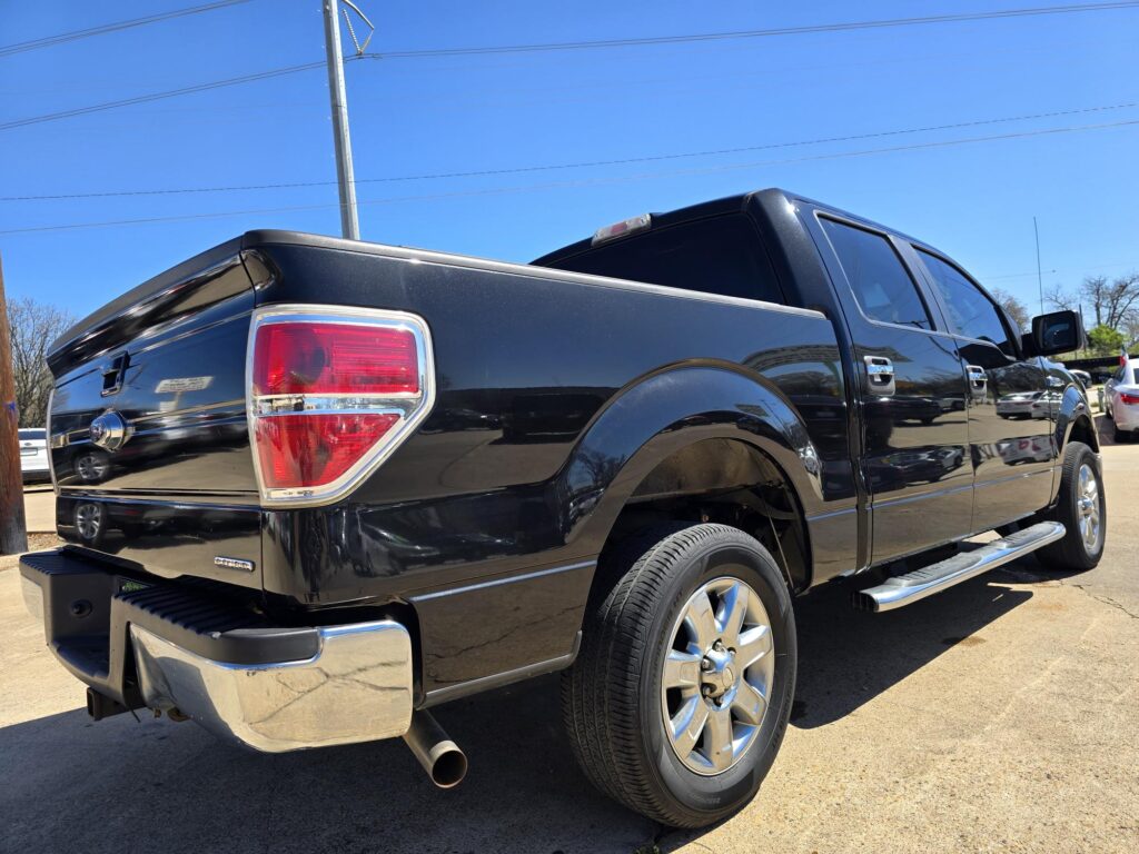 2013 Ford F-150 XL; PLATINUM;