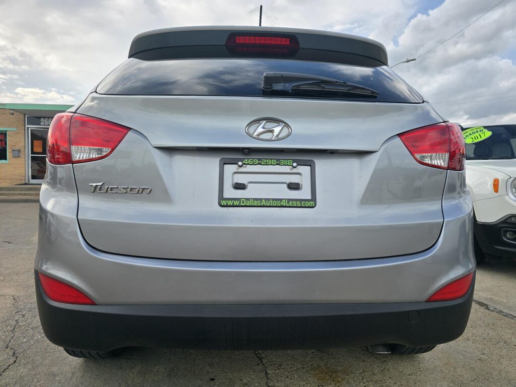 2015 Hyundai TUCSON LIMITED; SE