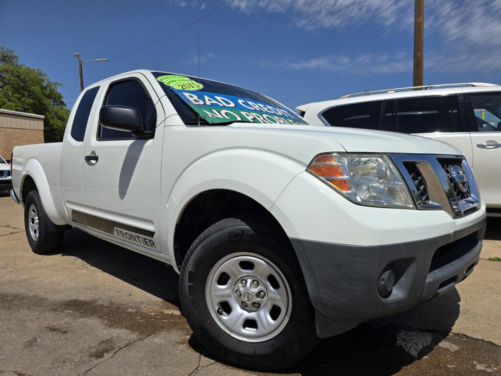 2015 Nissan FRONTIER S; SV