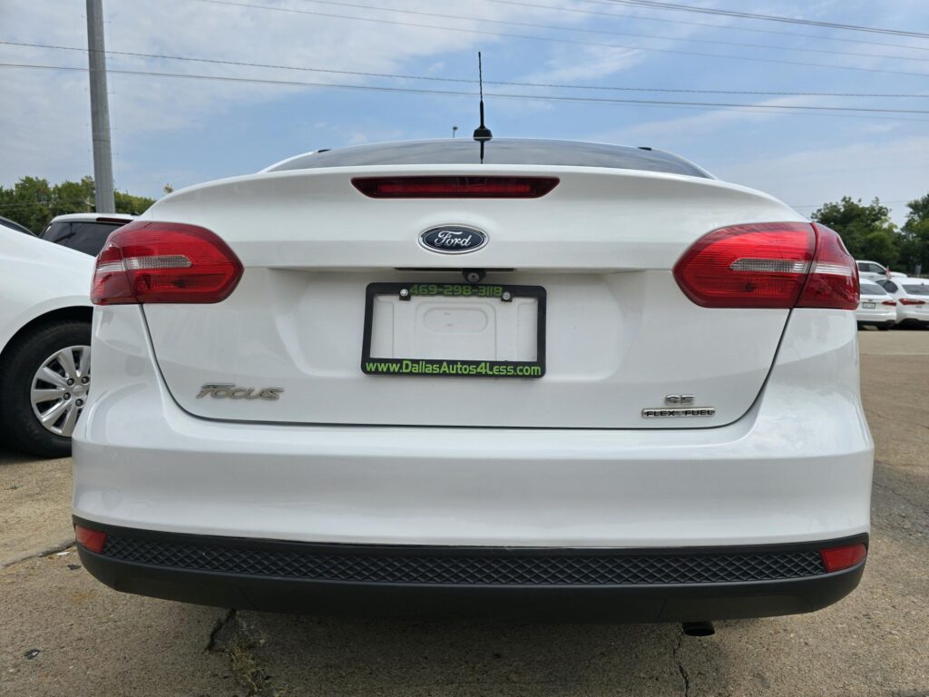 2016 Ford FOCUS SE