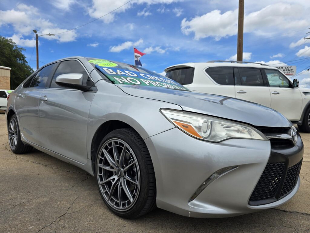 2017 Toyota CAMRY SE
