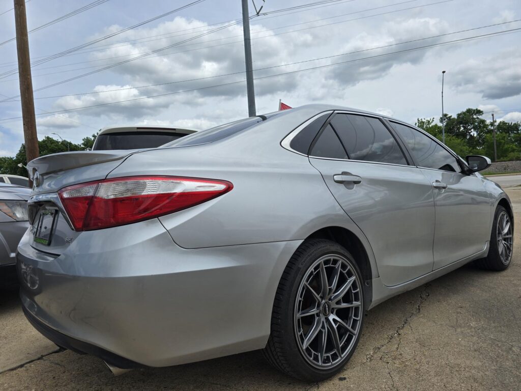 2017 Toyota CAMRY SE