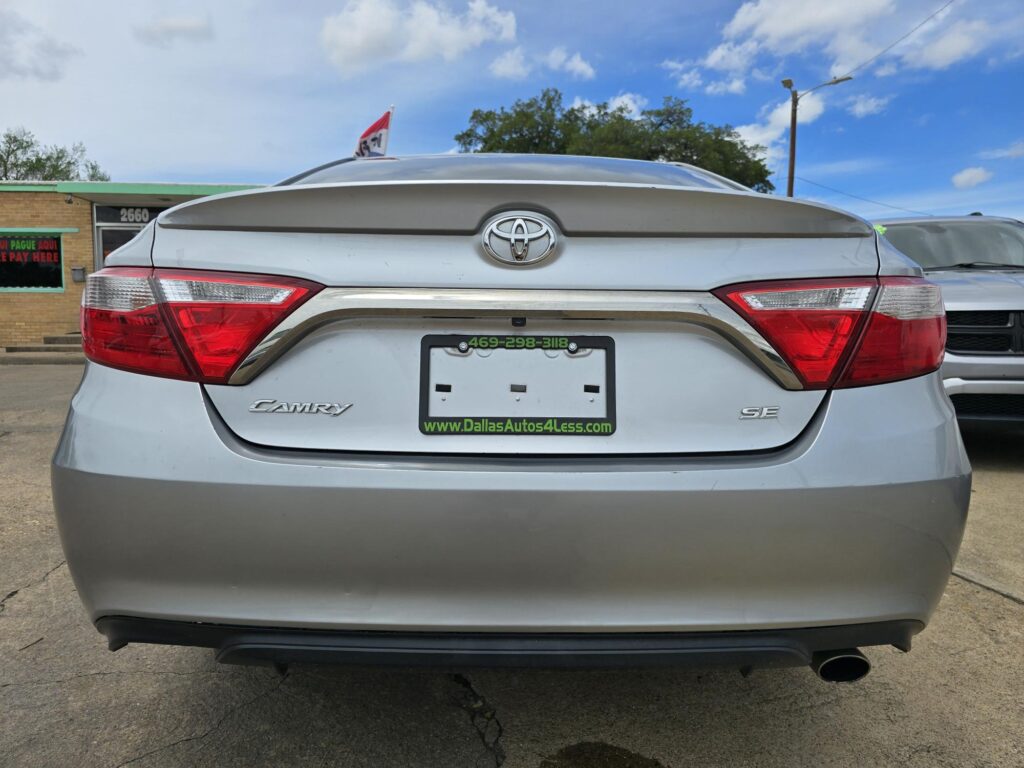 2017 Toyota CAMRY SE