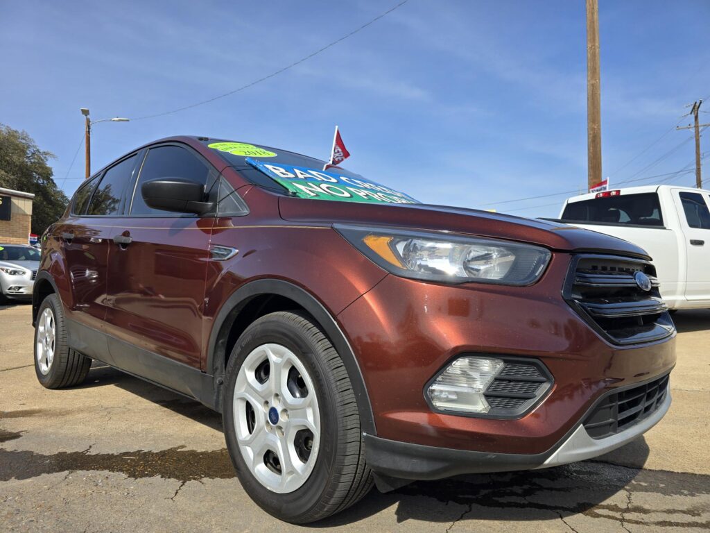 2018 Ford ESCAPE S