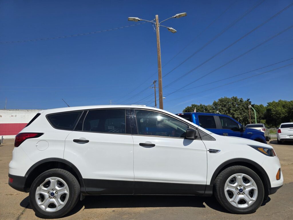 2019 Ford ESCAPE S