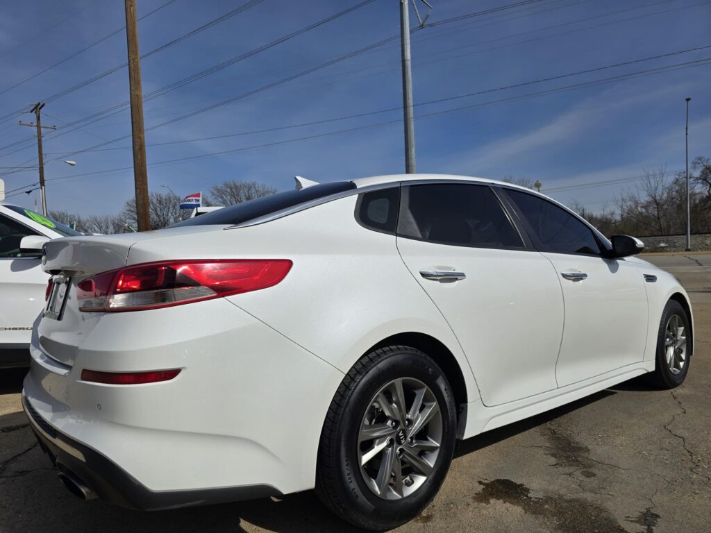 2019 Kia OPTIMA LX; S