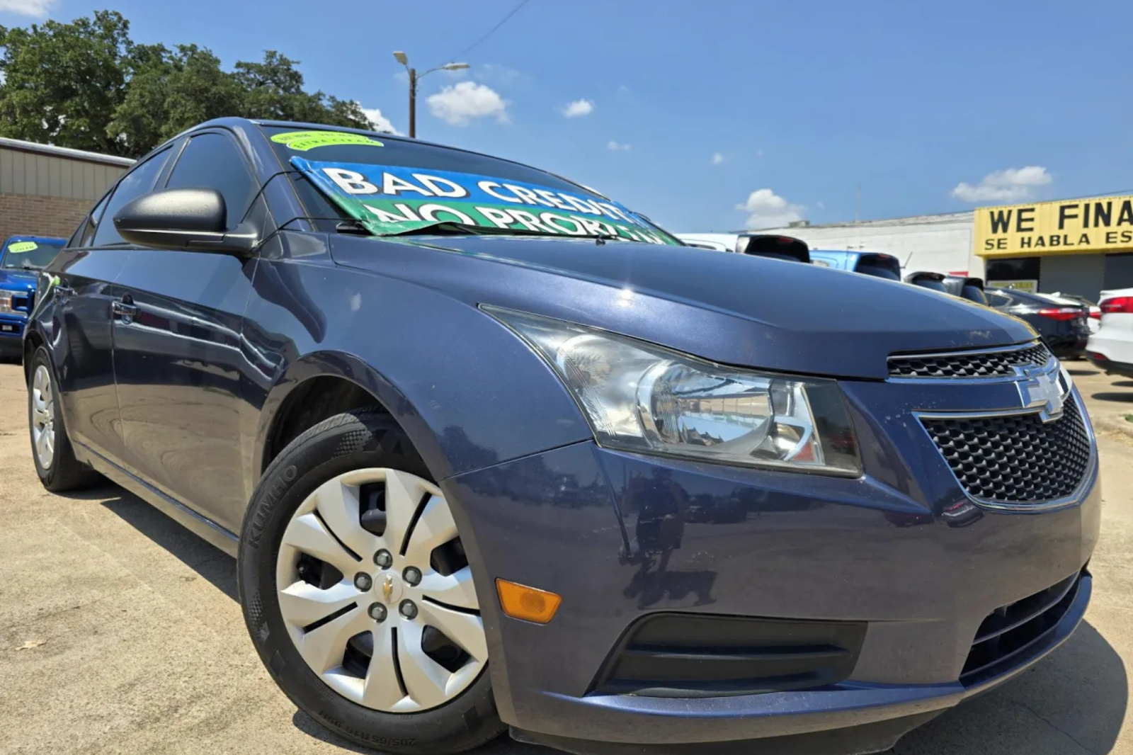 First-Time Car Buyer Guide for Garland Residents with Limited Credit History