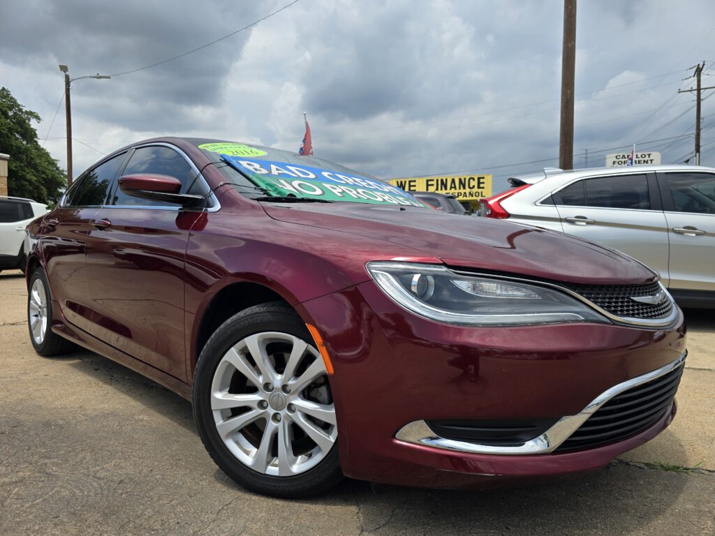2016 Chrysler 200 Limited's photo