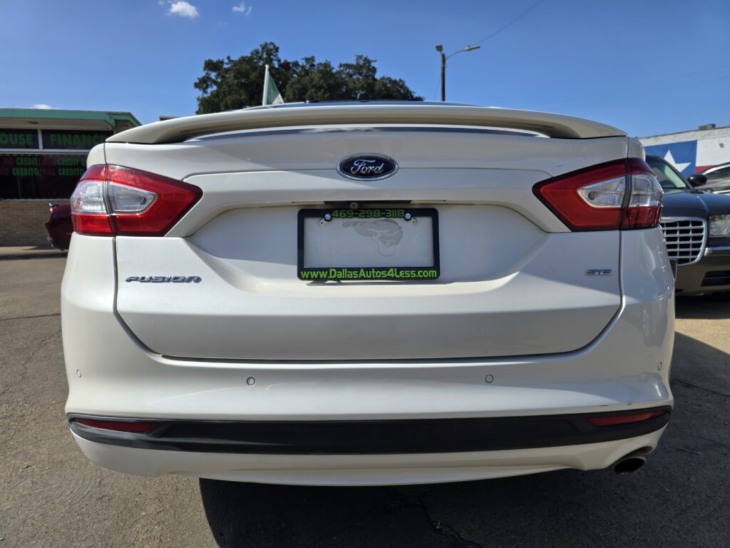 FORD FUSION SE